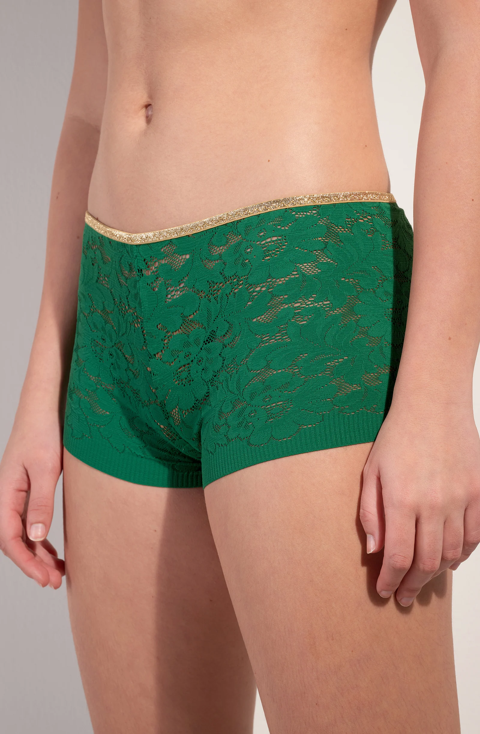 dylan - jade - Image 4